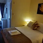 Lyndhurst 4*